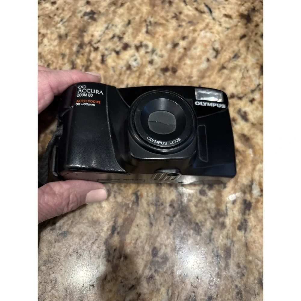 Olympus Infinity Accura Zoom 80‎ DLX Quartz Date Point & Shoot Film Camera